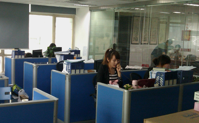电子科技领域前沿技术研发趋势与行业应用分析